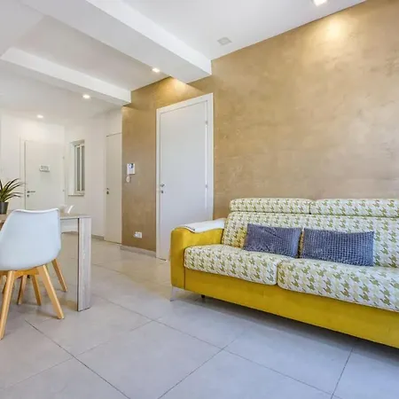 Bright 4Th Floor Apartment With Balcony, Steps From Valletta Appartement Il-Furjana