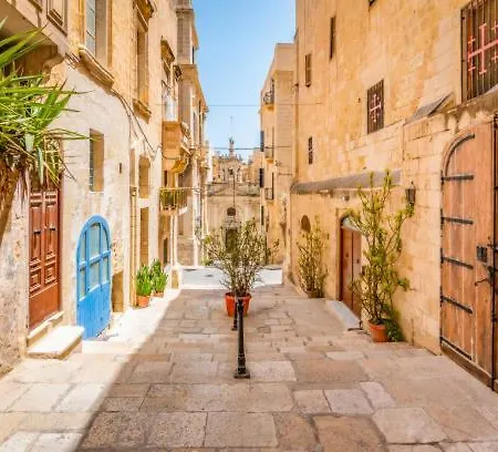 Appartamento Bright 4th Floor With Balcony, Steps From Valletta Floriana