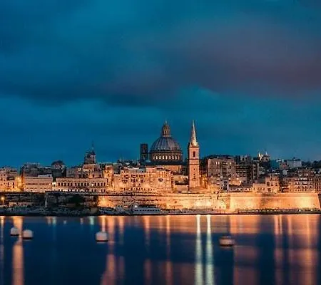 Appartamento Bright 4th Floor With Balcony, Steps From Valletta